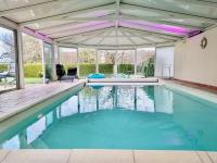 Villa avec piscine chauffée à moins 1h30 de Paris - Ferienwohnung
