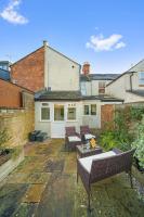 Cotswolds - 3 bed house, with Garden, WiFi - Esho Stays - B&B Cirencester
