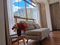 Family Room with Mountain View
