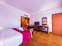 Adjoining Deluxe Double or Twin Rooms