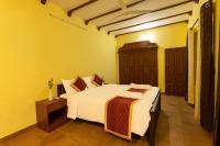 Deluxe Room (2 Adults + 1 Child)