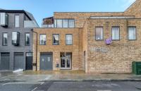 Modern 2 bedroom & 2 bathroom apartment in Fulham - B&B