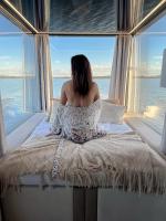 House on water with sauna, jacuzzi and massage chair