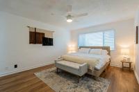 B&B Scottsdale - Minimalist Vibe ~ 5* Location ~ King Bed ~ Parking - Bed and Breakfast Scottsdale