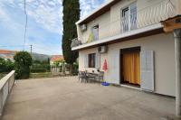 Apartment mit 2 Schlafzimmern, Terrasse und Gartenblick