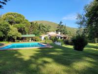 Amplia Casona de Estilo en La Falda - B&B La Falda