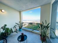 190 Sqm Apartment in Swieqi with Views and free high speed Wifi - Chambres d'hôtes Swieqi