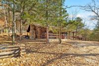 The Lake House Two-Bedroom Cottage with Hot Tub – Hill View