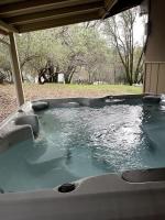 The Happy Cabin w/ hot tub - Ferienwohnung