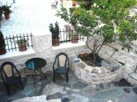 MARIA'S Rustic stonehouse in traditional village - Chambres d’hôtes