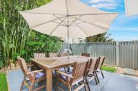 B&B Gold Coast - Ultimate Burleigh Beach House Family Retreat! - 5 BEDROOMS - Bed and Breakfast Gold Coast