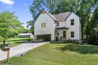 New Home, Dock, Home Theatre Projector, Hot Tub, Fire Pit, Kayaks - Chambres d’hôtes Winchester