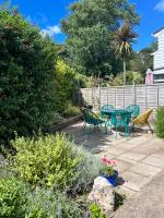 Cosy coastal home - 5 mins walk from the beach - B&B Port-Eynon