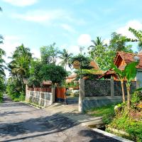 Angler Homestay & Joglo - B&B