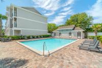 Waterside Villa With Award Winning Design And Pool - B&B Destin