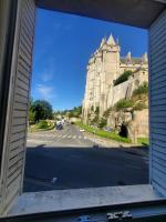 Maison au pied du château