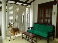 R Home Stay - B&B