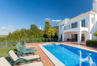 Four-Bedroom Villa with Private Pool (8 People)