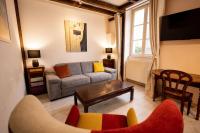 B&B Bourges - Le "Pied à Terre" - Appartement plein centre avec Parking Privé - Bed and Breakfast Bourges