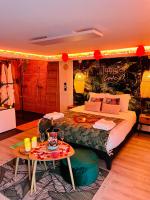 B&B Serris - Loveroom Jungle Love Proche Disneyland - Bed and Breakfast Serris