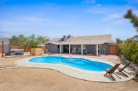 B&B Yucca Valley - Nuevo Sol - In Ground Pool, Hot Tub, Fire Pit and BBQ home - Bed and Breakfast Yucca Valley