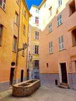 Very cosy flat in heart of Old Town of Nice near beach - Chambres d'hôtes Nice