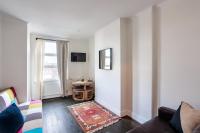 B&B Londres - Entire luxurious flat sleeps 4 persons - Bed and Breakfast Londres