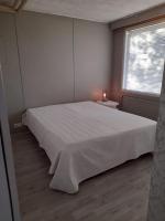 Huoneisto noin 55m2 perusvarustein. - Chambres d’hôtes