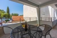 Luxury Apartments Lovorka 1 & 2**** - B&B Selce