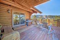 B&B Big Bear Lake - Big Bear Lake Cabin with Balcony and Mountain Views! - Bed and Breakfast Big Bear Lake