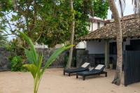 Red Parrot Beach Villa - B&B
