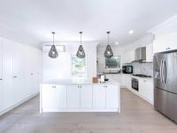 B&B Mont Albert - Luxury Designer Home Villa Surrey Hills - Bed and Breakfast Mont Albert