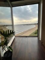 Beachfront Treasure - Bed and Breakfast Musselburgh