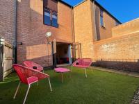2 Bedroom House with Garden Next to River Tees - B&B Stockton-on-Tees