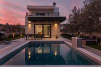 Villa M Premantura - B&B