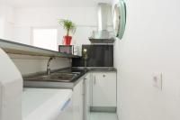 Bright beachfront apartment - B&B Málaga