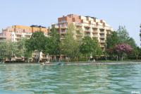 GaleriusBeach Deluxe Apartment - Bed and Breakfast Siófok