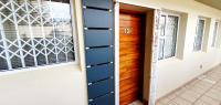 La Mer 12 - 9 Sleeper - Stylish & Sophisticated! - B&B