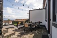 Quinta Pereirinha - A Private 3 Bedroom Home, Close to Hiking Traile w Ocean Views - Pico Island, Azores - Chambres d'hôtes São Roque do Pico