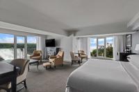 American Fallsview Corner Suite