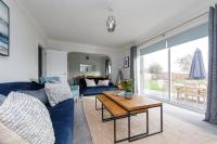 B&B Chichester - Spacious home for 8 in Witterings - walk to beach - Bed and Breakfast Chichester