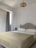 La Péninsule - Town Apartment No. 3 - B&B