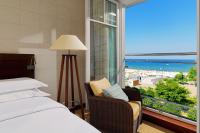 Premium, Guest room, 1 King, Sea view