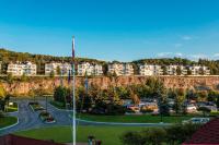 One-Bedroom Master Suite with Quarry View and Balcony