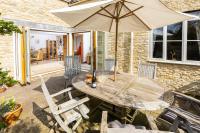 Little Maunditts Cottage - quiet location in charming Cotswold village - Chambres d’hôtes Sherston