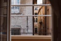 Tra i tetti di Campetto, attico con terrazzo e ascensore e parcheggio gratuito - B&B Genova