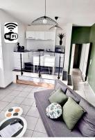 STUDIO Dole Grevy deux étoiles, - B&B Dole