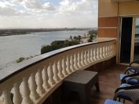 B&B Cairo - شقه فندقيه الترا مودرن صف اول كورنيش النيل القاهره بمنطقه المعادي اطلاله مباشره للنيل والاهرامات من جميع الغرف, الطابق التاسع ,Very luxury apartment firist row nile view and pyramids , maadi , cairo , ultra modern home ,level nine above the ground floor - Bed and Breakfast Cairo