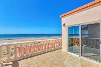 B&B Playa Encanto - Villa de la Reyna 2A Beachfront Duplex - Bed and Breakfast Playa Encanto