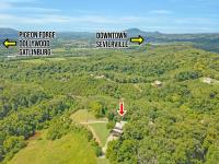Paradise Glenn, Huge Cabin, Hot Tub, Game Room, 560 FREE tickets each paid day! - Chambres d'hôtes Sevierville